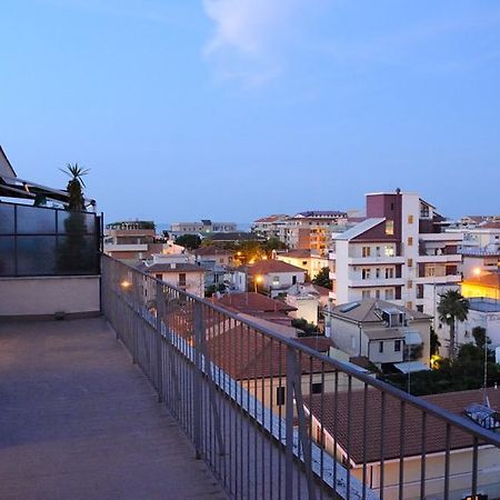 Summer And Winter Apartment Pescara Pokój zdjęcie